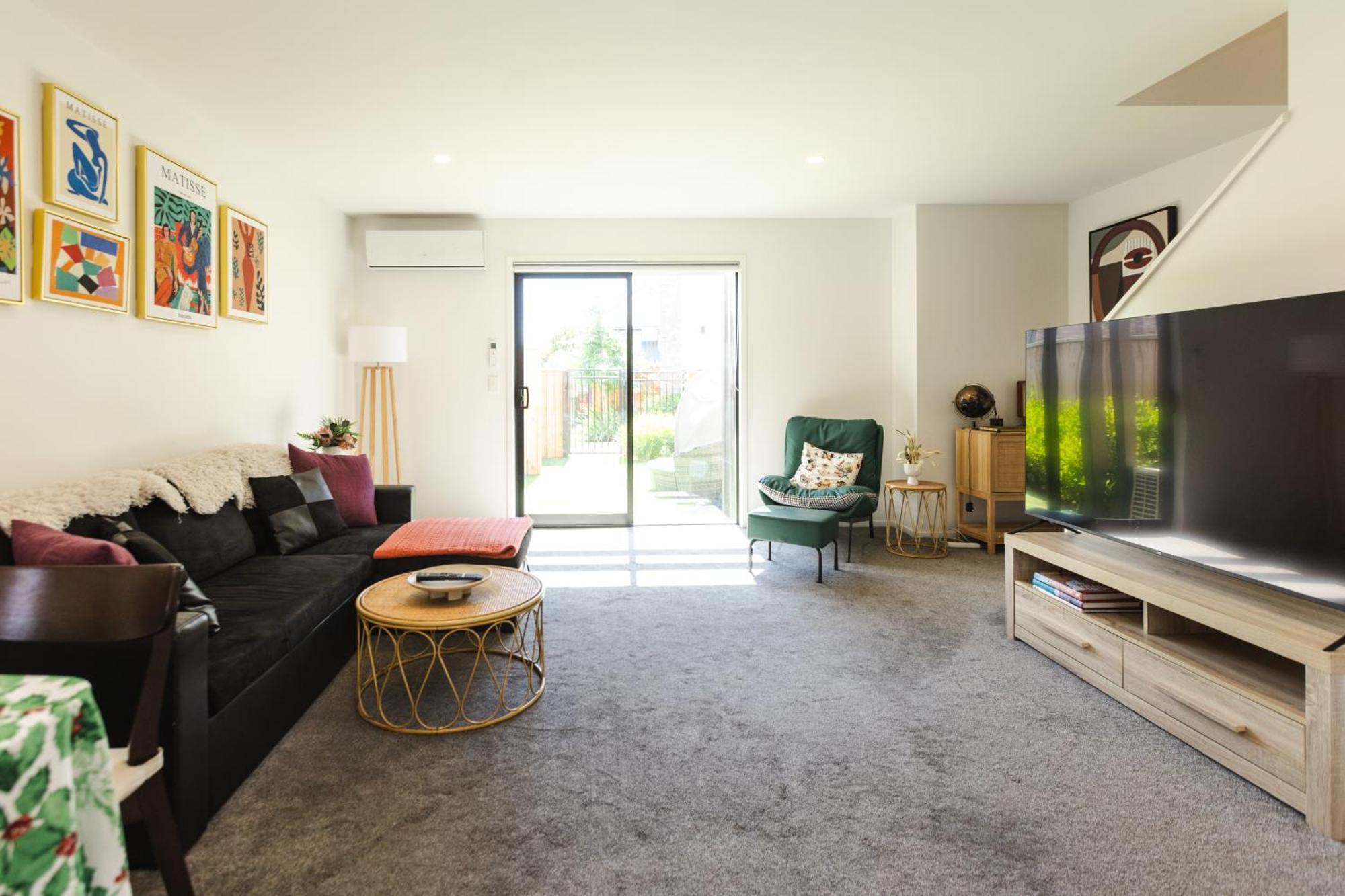 Modern 2 Bedroom By Hagley Park Christchurch Exterior photo