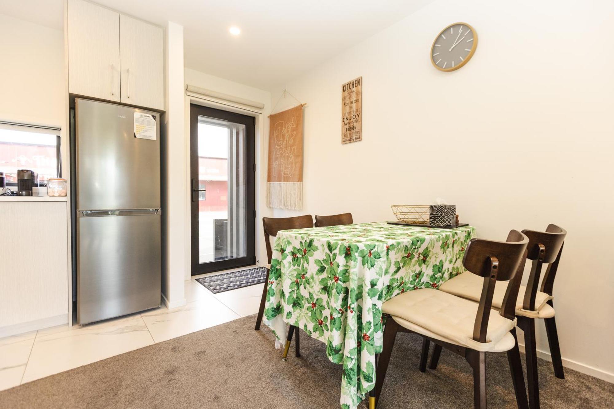 Modern 2 Bedroom By Hagley Park Christchurch Exterior photo