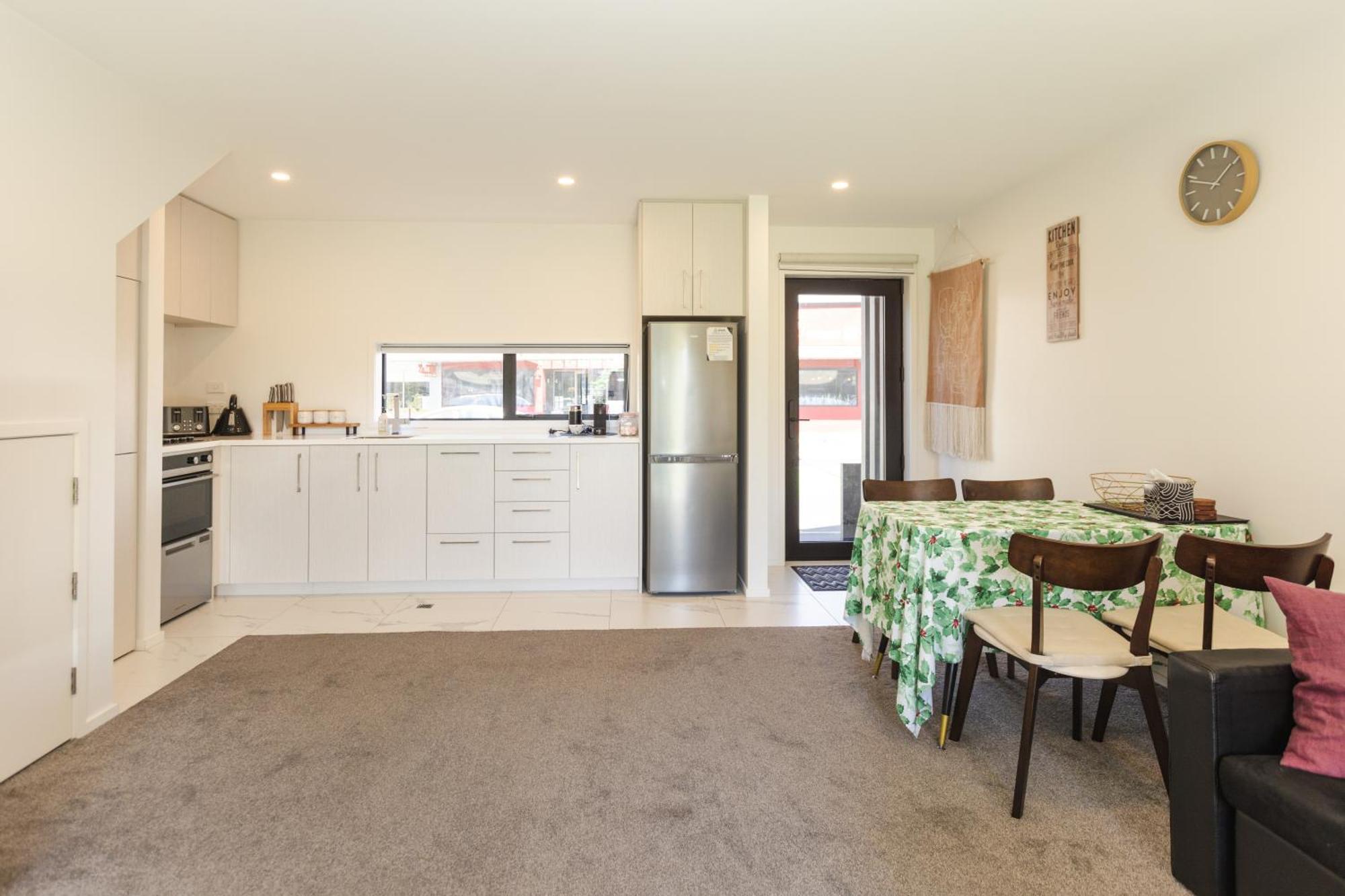Modern 2 Bedroom By Hagley Park Christchurch Exterior photo